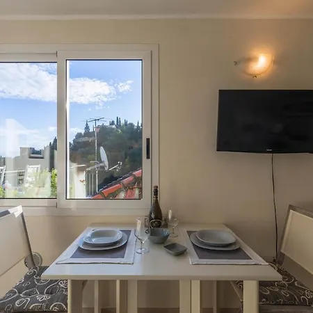 Bilocale Con Terrazza Vista Mare E Posto Auto Lägenhet Alassio