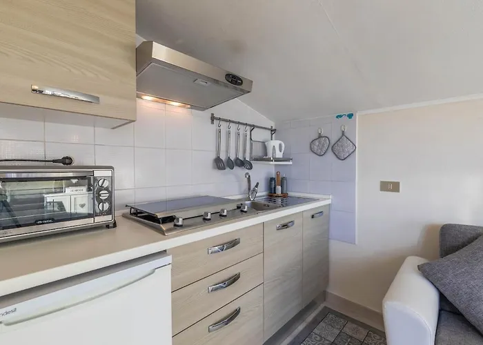 Lägenhet Bilocale Con Terrazza Vista Mare E Posto Auto Alassio