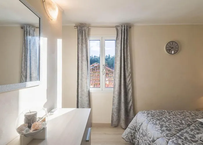 Lägenhet Bilocale Con Terrazza Vista Mare E Posto Auto