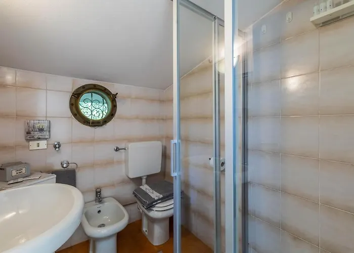 Bilocale Con Terrazza Vista Mare E Posto Auto Lägenhet *