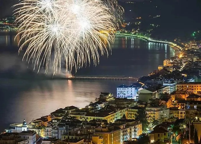 Bilocale Con Terrazza Vista Mare E Posto Auto Lägenhet *