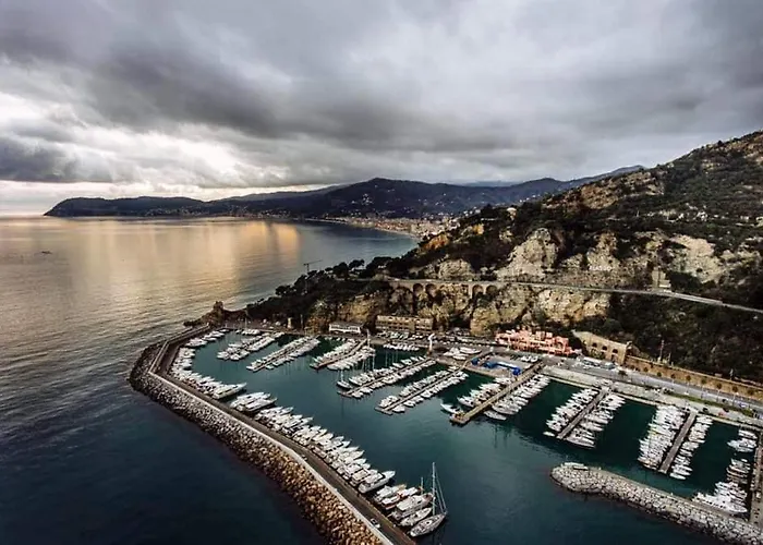 Bilocale Con Terrazza Vista Mare E Posto Auto Lägenhet *