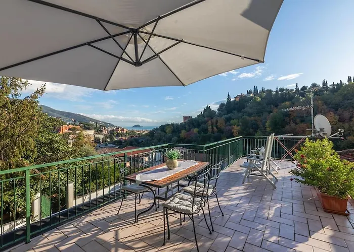 Lejlighed Bilocale Con Terrazza Vista Mare E Posto Auto Alassio